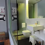 Bed & Breakfast At 8 Leuven