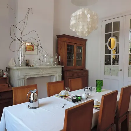 At 8 Bed & Breakfast Loviano