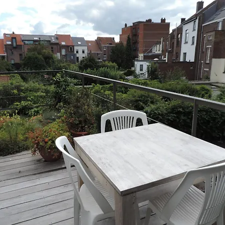 At 8 Bed & Breakfast 4*