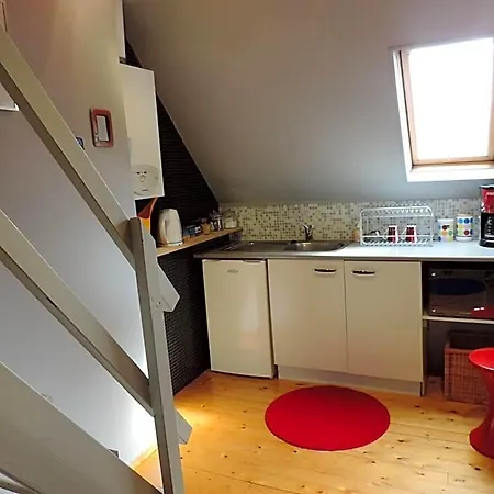 At 8 Bed & Breakfast 4*