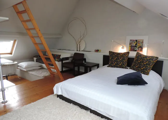 At 8 Frühstückspension