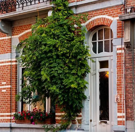 At 8 Frühstückspension 4*